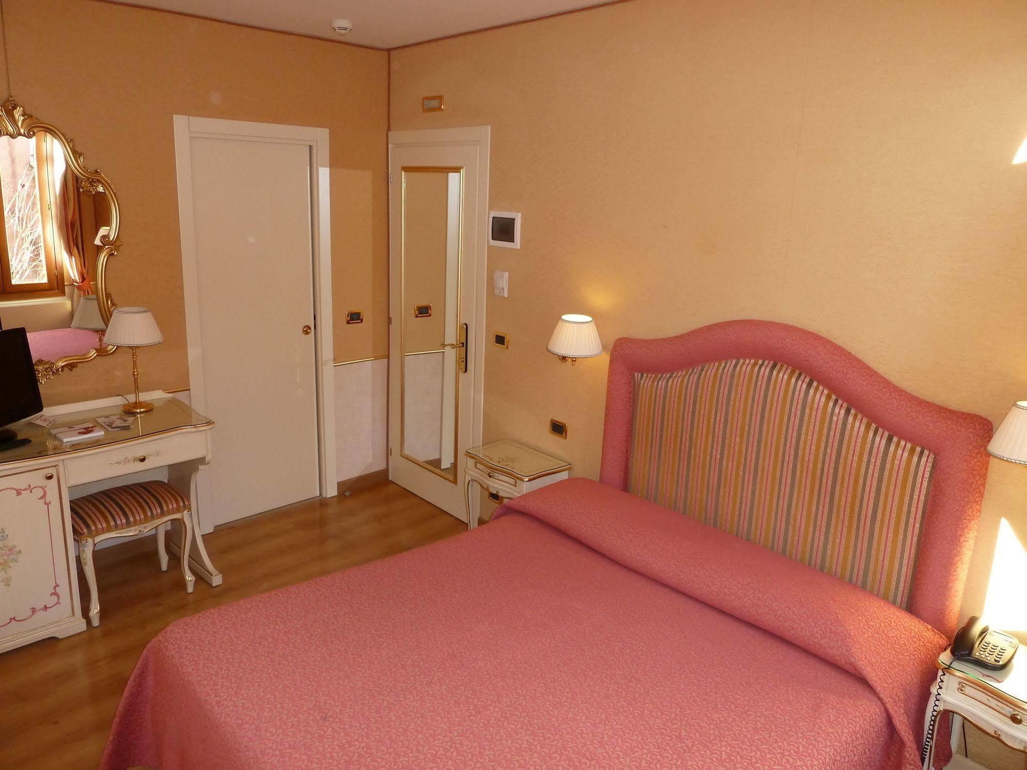 Hotel Olimpia Venice, BW Signature Collection 3Sup מראה חיצוני תמונה